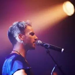 Singing jobs hero image 4